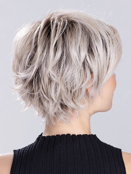 Relax by Ellen Wille in Metallic Blonde Rooted