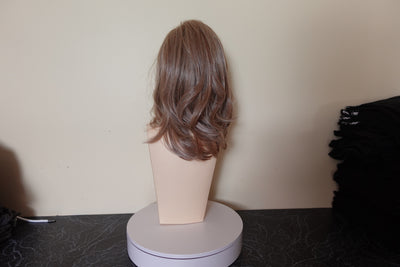 SHIRLEY'S EXCLUSIVE | Spotlight Wig by Raquel Welch | RL14/22 Pale Gold Wheat | PROFESSIONALLY STYLED