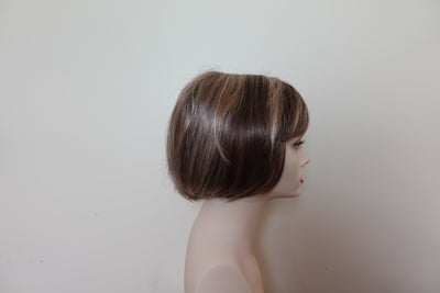 Estetica Sample Wigs | Mono Top Cap - 10 | Synthetic | Short | Straight | Medium Blonde w/HL