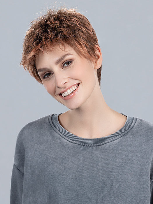 Chat by Ellen Wille in Rosewood Rooted