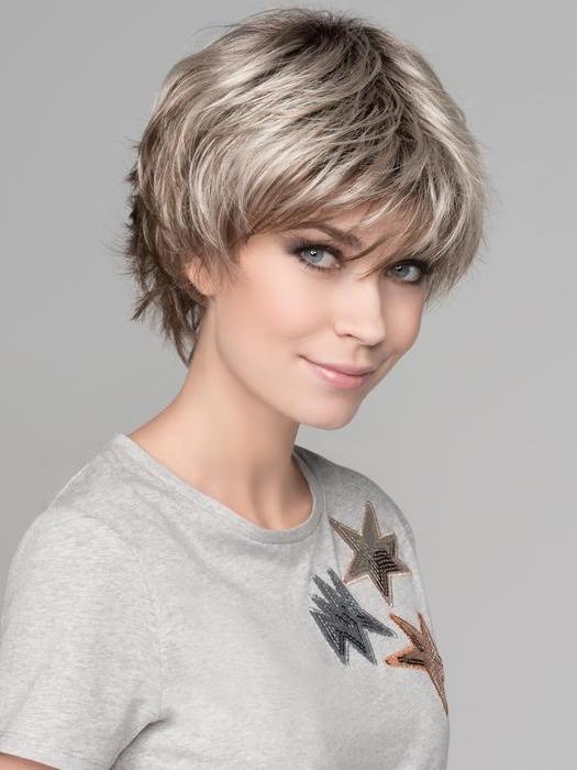 Club 10 Wig by Ellen Wille in Sand Multi Rooted