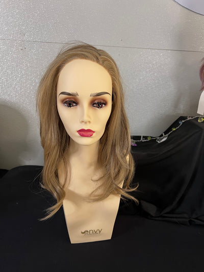 Shirley's Wig Shoppe Sample #SWS-057