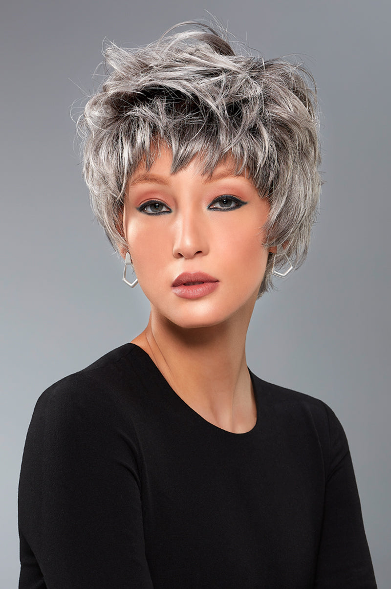Annette by Jon Renau in Storm FS36/56/60S4